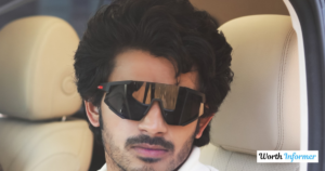 Deepak Saroj Family (Parents, Father, Mother & Siblings)