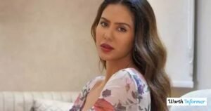 Sonam Bajwa Age, Birthday & Early Life